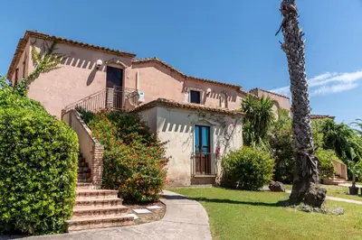 Giardino di ISA-Baia delle Palme residence