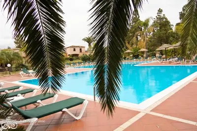 Piscina di Classical Residence Baia delle Palme Premium num1210 o nelle vicinanze