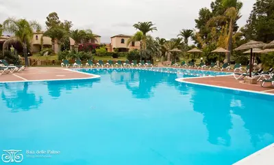 Piscina di Classical Residence Baia delle Palme Premium Bilo 4 nm1213 o nelle vicinanze