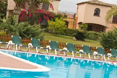Piscina di Classical Residence Baia delle Palme Premium Bilo 4 nm1213 o nelle vicinanze