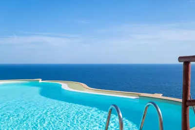 Piscina di Villa Gemma Torre delle Stelle Coast with infinity pool panoramic terraces and garden o nelle vicinanze