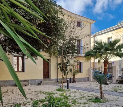 Edificio in cui si trova la stanza in casa privata