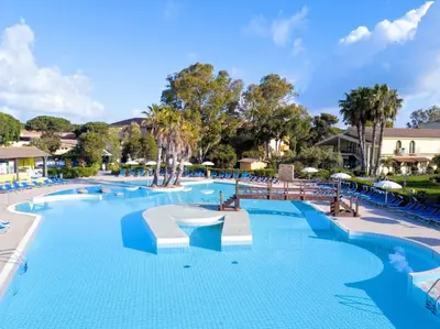 Piscina di Horse Country Resort Congress & Spa - Hotel Castello o nelle vicinanze