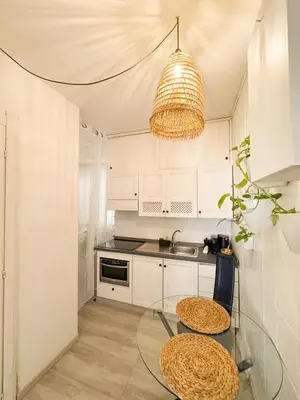 Cucina o angolo cottura di Kalma Green Old Town Retreat