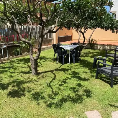 Appartamento con giardino e parcheggio privato Musci