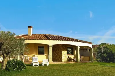 Giardino di Flat with barbecue in Castiadas