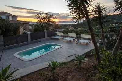 Piscina di Villa Gallo - Seminterrato luminoso o nelle vicinanze