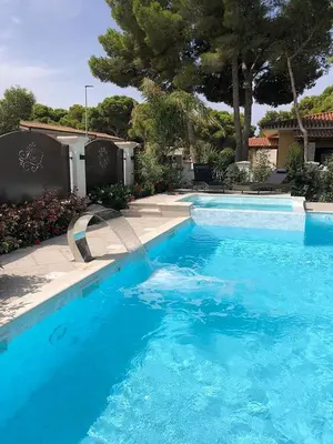 Piscina di Aquamarina Pavoncella Blu & SPA o nelle vicinanze