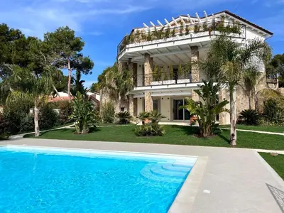 Piscina di Aquamarina Pintadera Rossa & SPA o nelle vicinanze