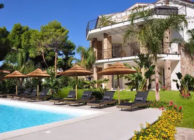 Piscina di Aquamarina Pavoncella Rossa & SPA o nelle vicinanze